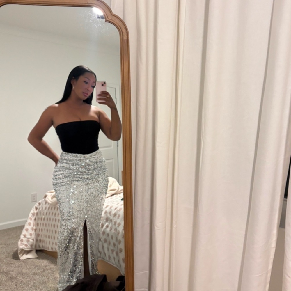 Sliver sequin split skirt